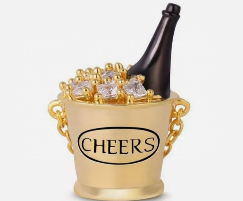 Пандора необычный шарм Cheers 
Новый