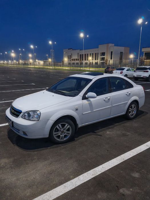 Ласетти 2009 сотилади