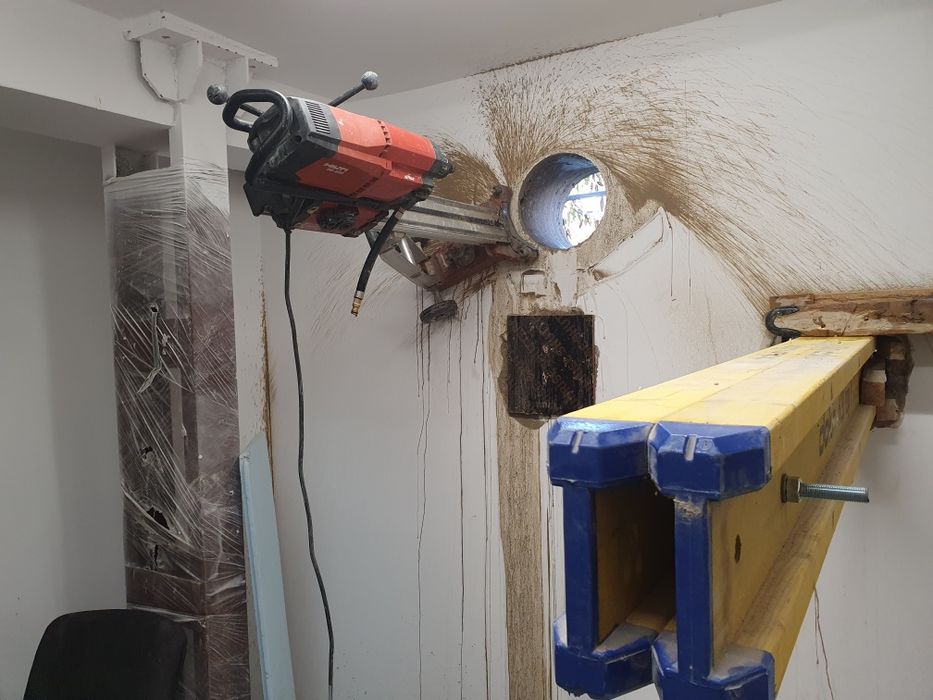 Oferim servicii de carotare cu echipamente de ultima generatie Hilti.