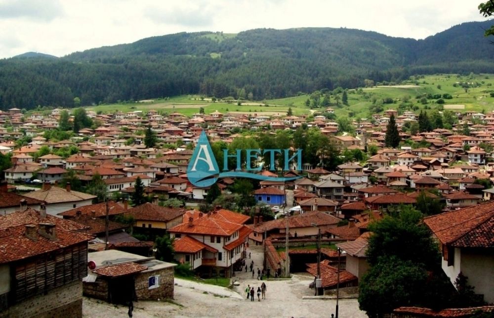 УПИ 526м2 в Копривщица, на 500м от центъра на града музей