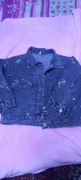 Продам джинсовку на девочку