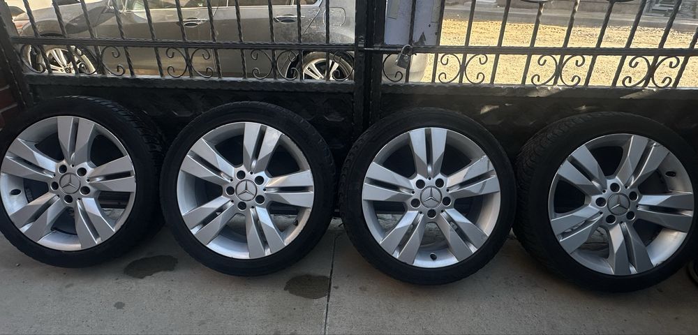 Оригинални лети джанти 17" за Mercedes с гуми Nexen 225/45 R17