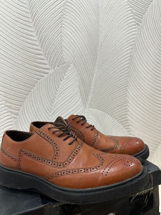 Продается мужская обувь кожанные.