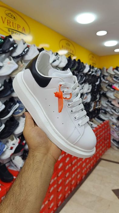 Adidași new sezon
