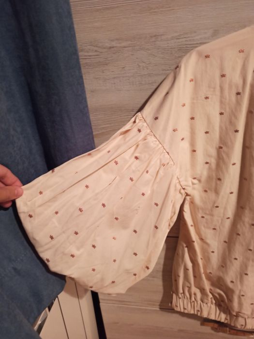 Елегантна и ефектна бледорозова риза S-размер