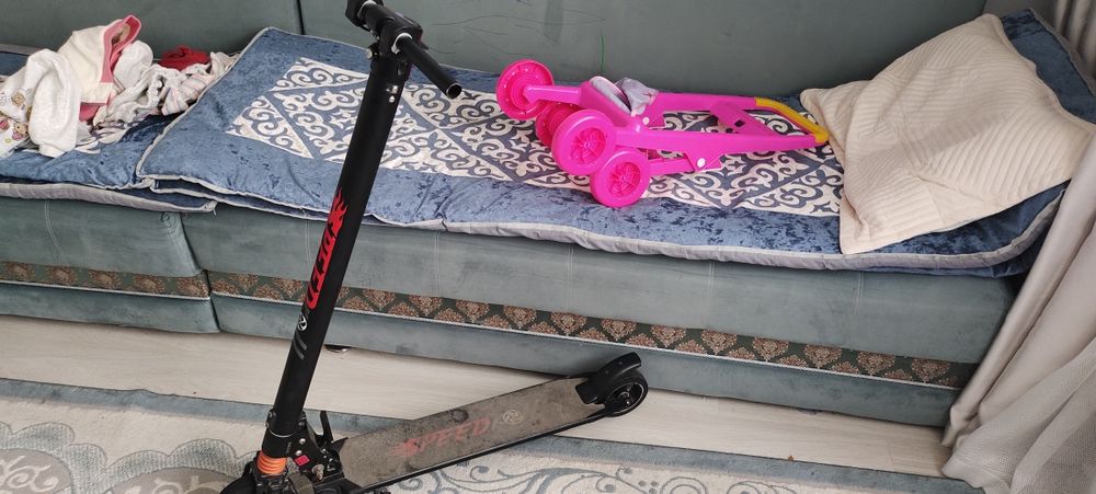 Продам Электросамокат Speedroll s10