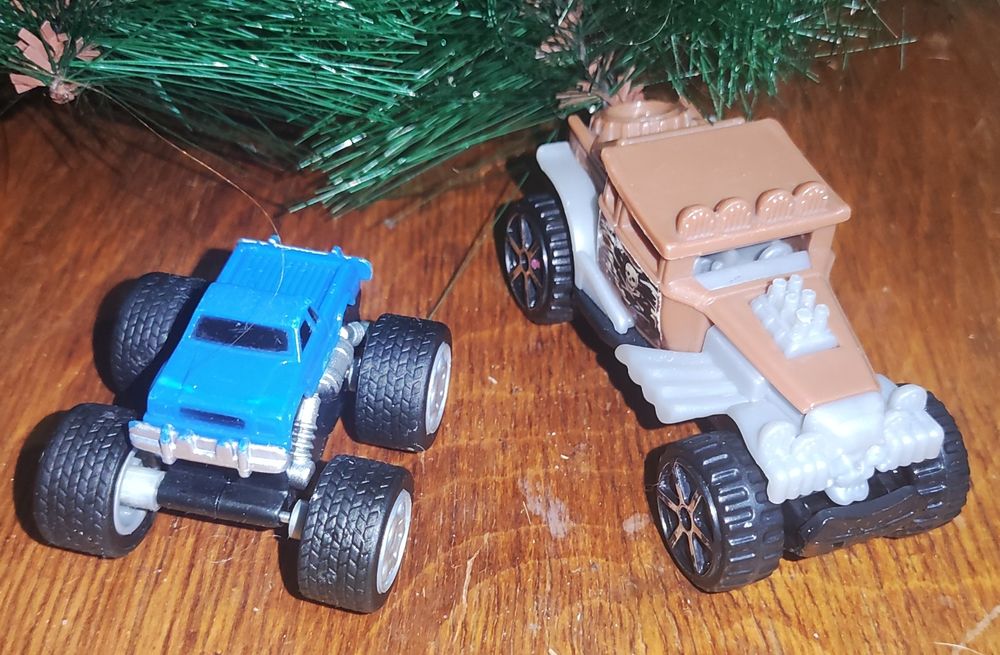 Машинки Hot wheels, трековая. Грузовик Playmobile  Юнусабад