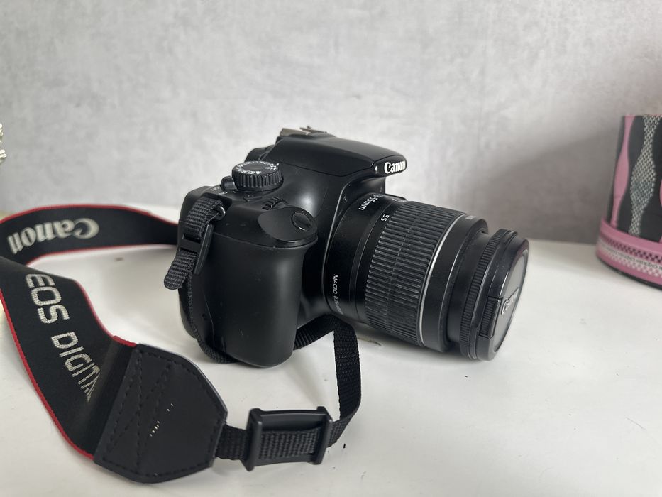 камера CANON EOS 1100D, продам