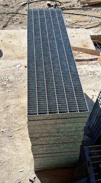 Trepte zincate galvanizate