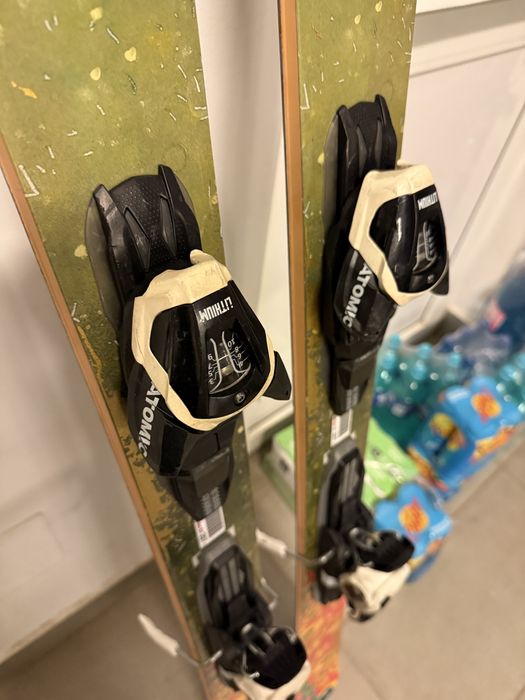 Ski uri Elan free spice