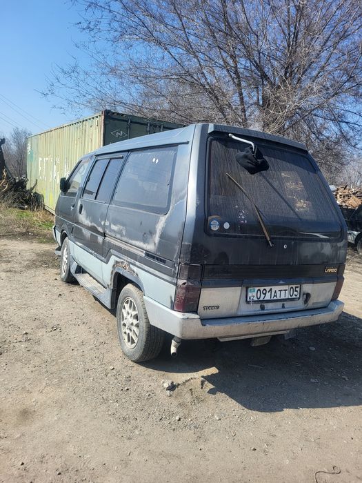 Продам на запчасти нисан ларго