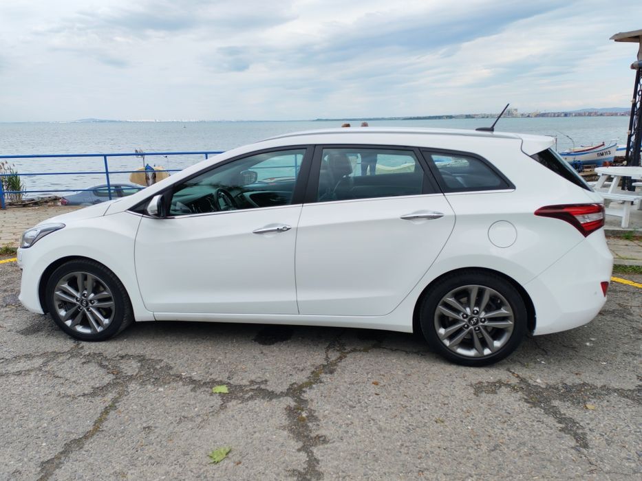 Цената е валидна до 31 Август.Hyundai i30 face-lift, 1.6 дизел, автоматик с абсолютно абсолютно всички възможни екстри