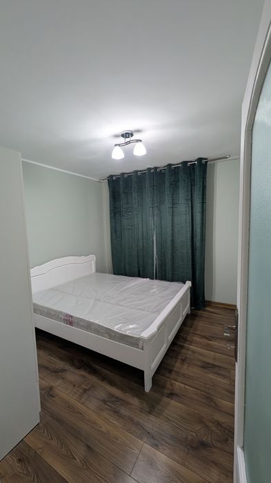 Închiriez apartament cu doua camere