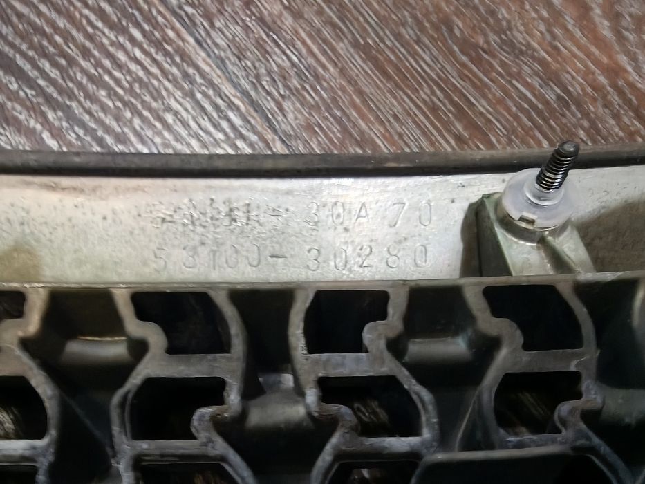 Решетка радиатора crown 180,184