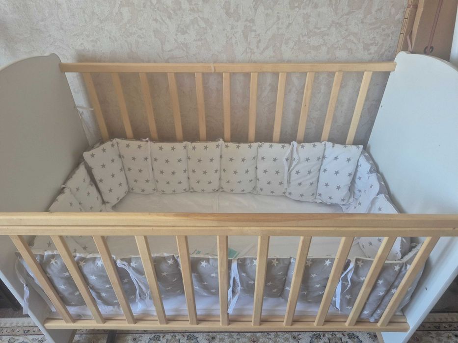 Детская кроватка