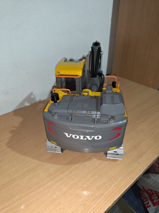 Automodel excavator radiocomanda 1/14