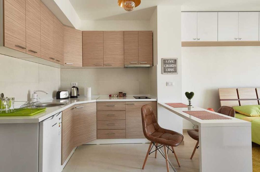 Дава се под наем Двустаен апартамент в Пловдив, Остромила - 80 кв.м за 336.6 € - Снимка #2