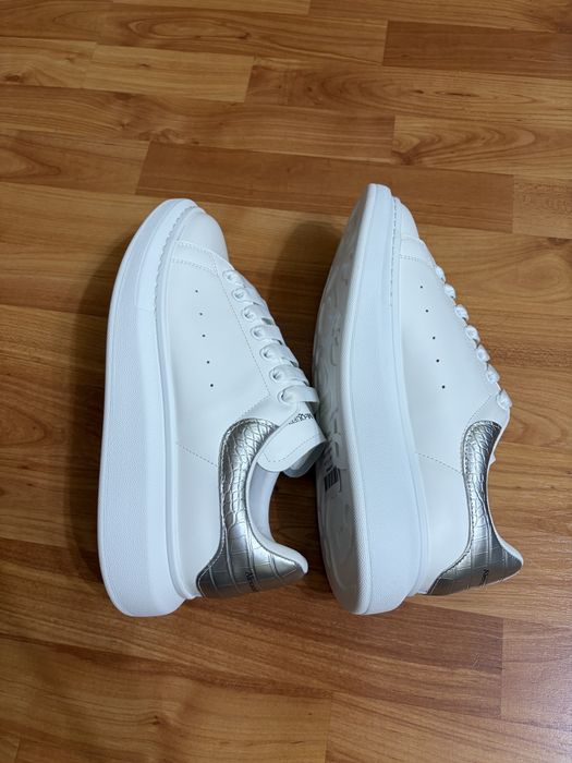 Alexander McQueen 43