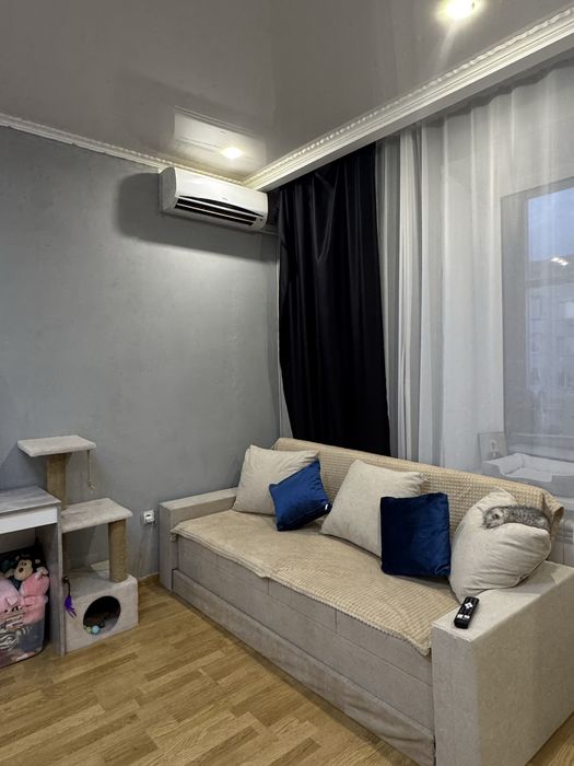 возьму девушку на подселение