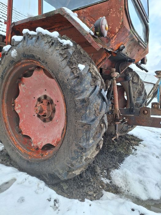 Tractor U650 cu diverse la pachet sau separat