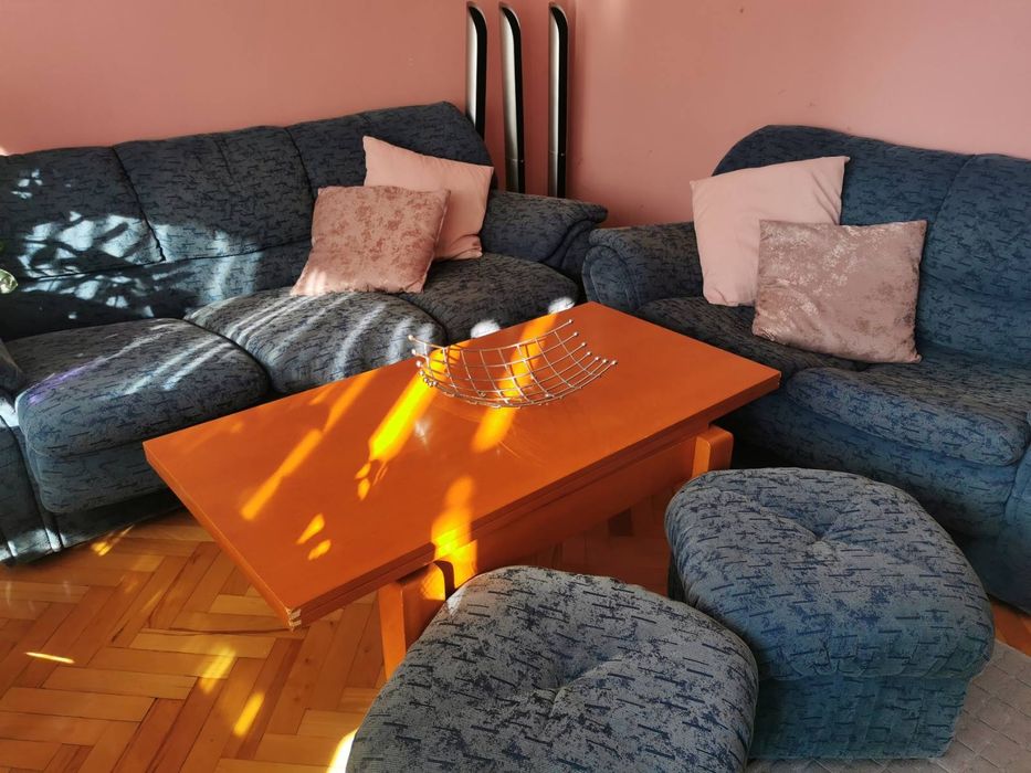 Секция, дивани, табуретки, маса