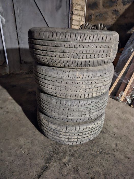 Продам б/у летние шины r16