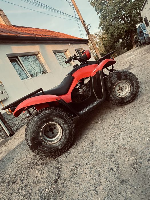 Atv kymco. Motor 100