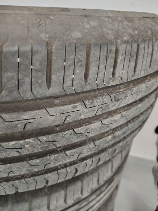 Anvelope vara Continental 215 65 17