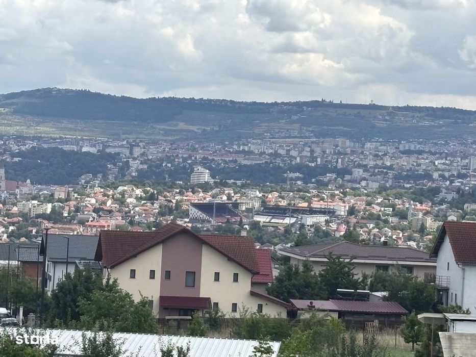 Teren generos Dambul Rotund/panorama
