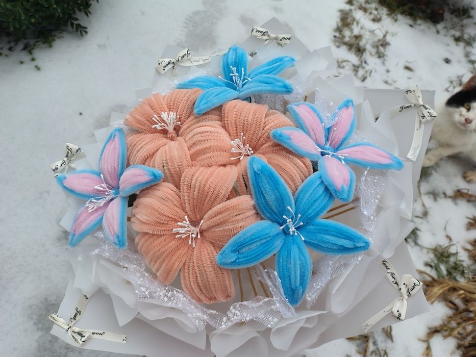 Buchet sârmă plușată