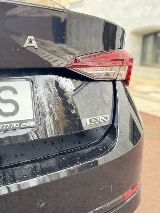Skoda Octavia 1.0 eTSI MHEV E-Tec Dsg