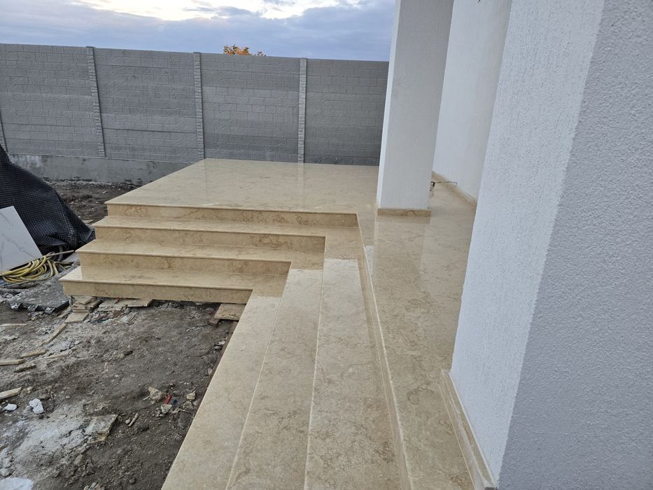 Glafuri, blaturi, trepte, pardoseli din marmură și granit la comanda