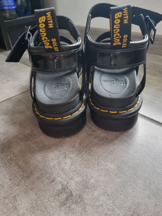 Sandale Dr.Martens negre cu catarama
