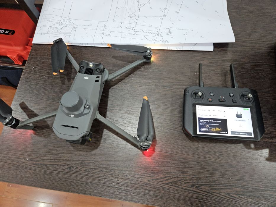 Продам дрон Mavic 3E
