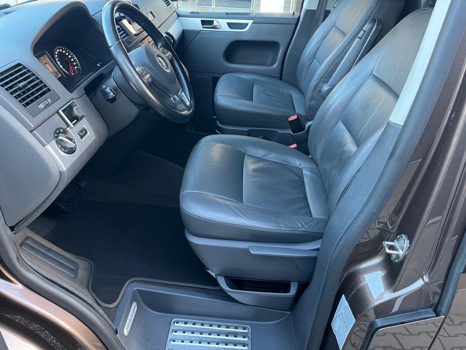 Volkswagen T5 Multivan Facelift/ DSG/2.0TDI