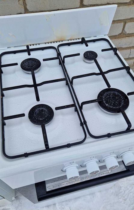 Продам газовую плиту