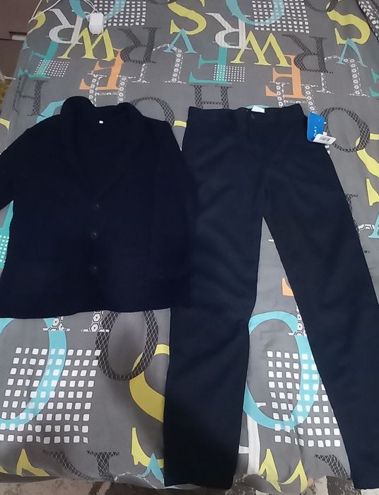 Для школы ,размер 152 (10/12)