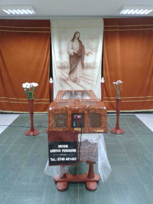 Vând paravan funerar (camera ardente)