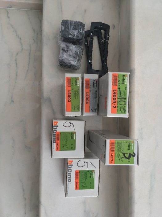 Intrerupatoare si rame ornamentale Bticino Living