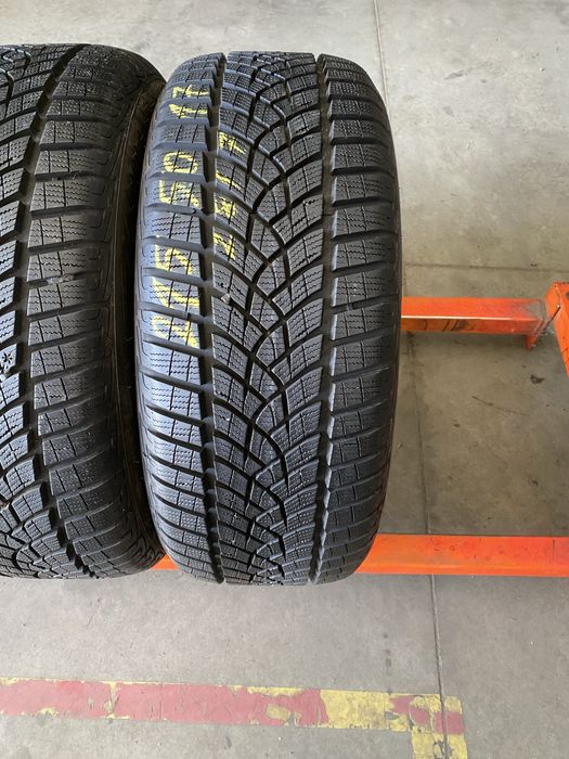 Anvelope iarna 215/50/17 Goodyear Ultra Grip Performance 215 50 17 R17