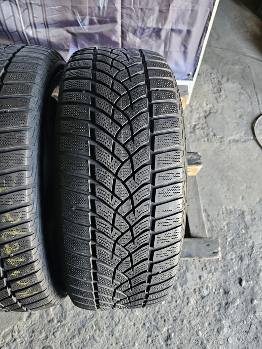 2 anvelope iarna 215 55 17 Goodyear 2021