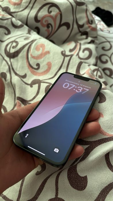 Продам айфон 14 с коробкой