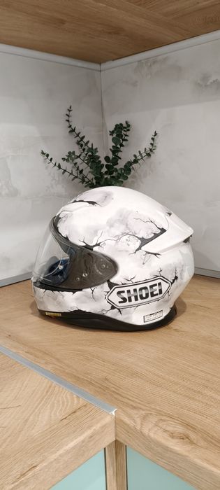 Мото каска Shoei