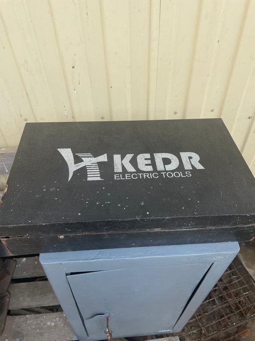 Продам паяльник кедр