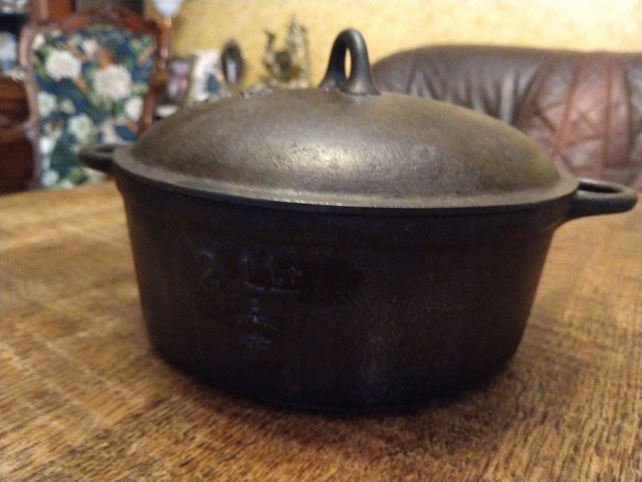 Стара антикварна чугунена тенджера Sweden