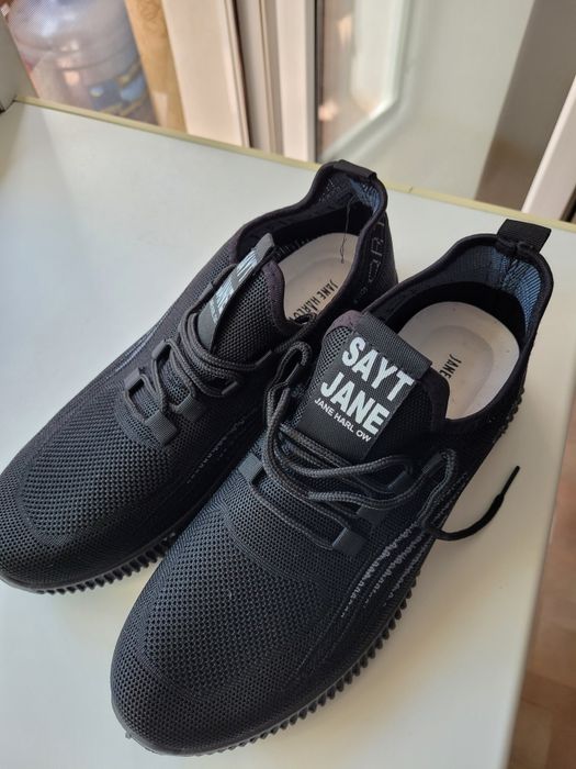 Продаю кроссовки мужские