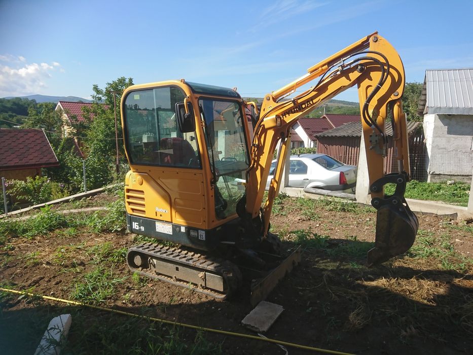 Inchiriez buldo excavator, camion, miniexcavator, excavator