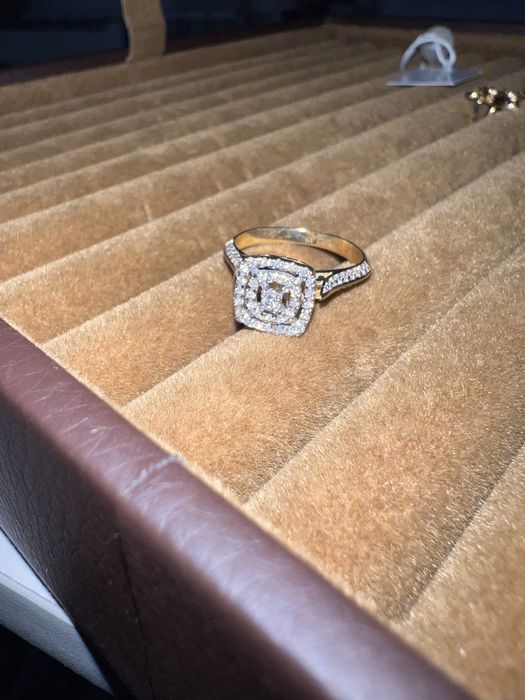 Бриллиантовое кольцо