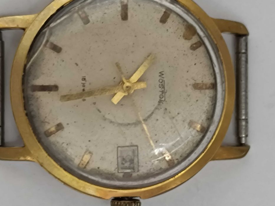 Позлатен часовник Восток