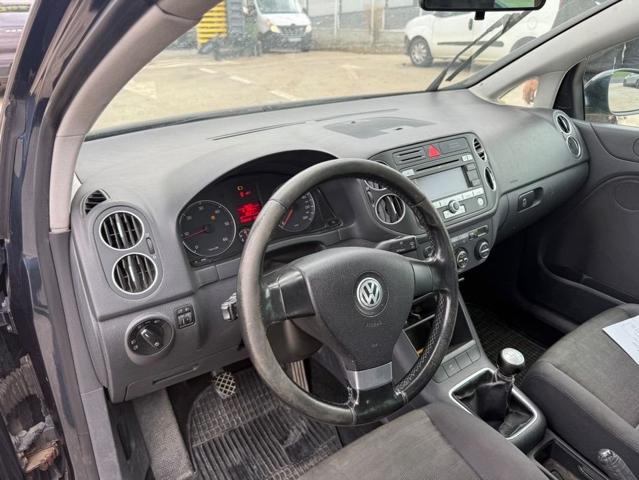 Dezmembrez Vw golf 5 plus Albastru grafit - LC5F 2007 1.9 tdi BLS volan stanga